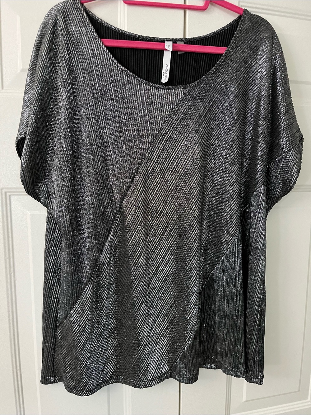 NY Collection 2X Ribbed Metallic Lightweight Top